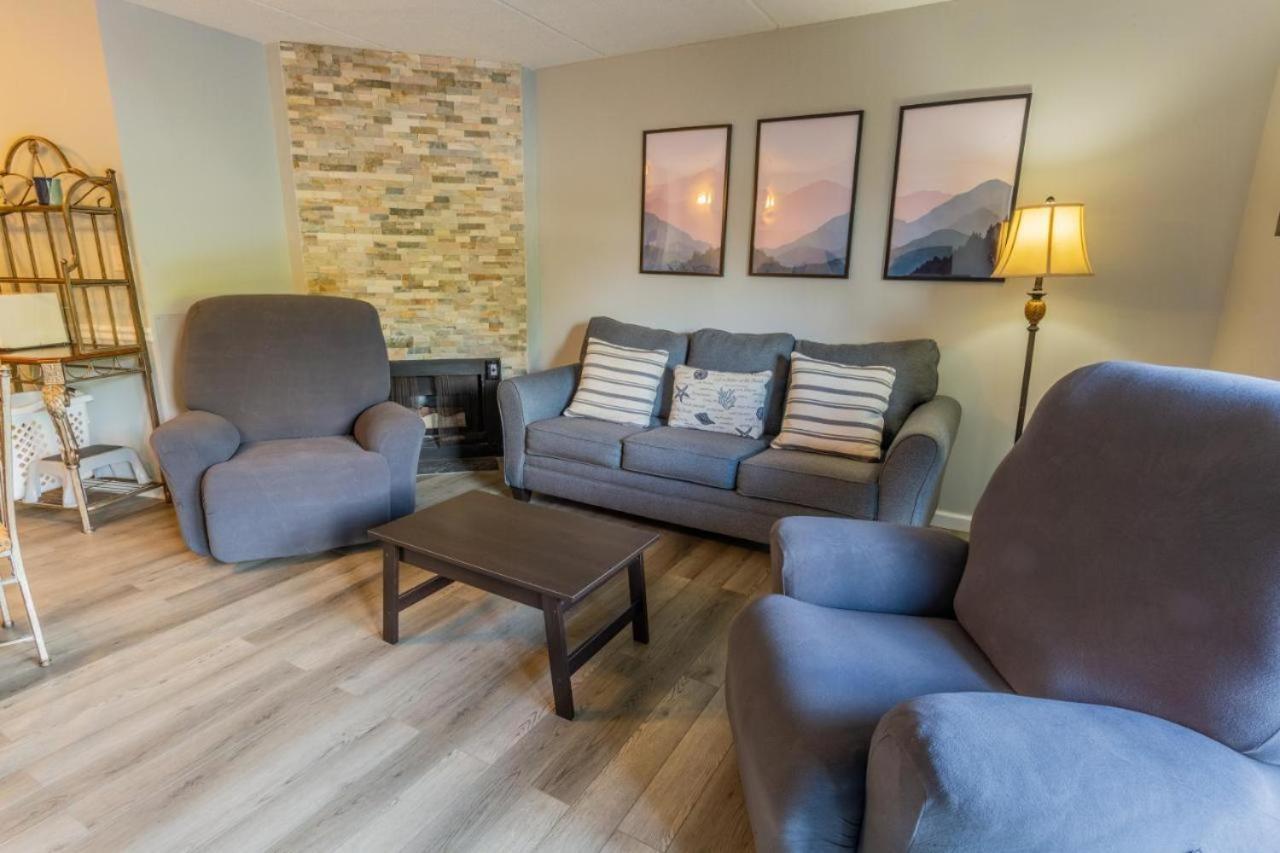 Family Bear Condos, Full King Suite, Kitchen, Pool Access Unit 103 Gatlinburg Εξωτερικό φωτογραφία